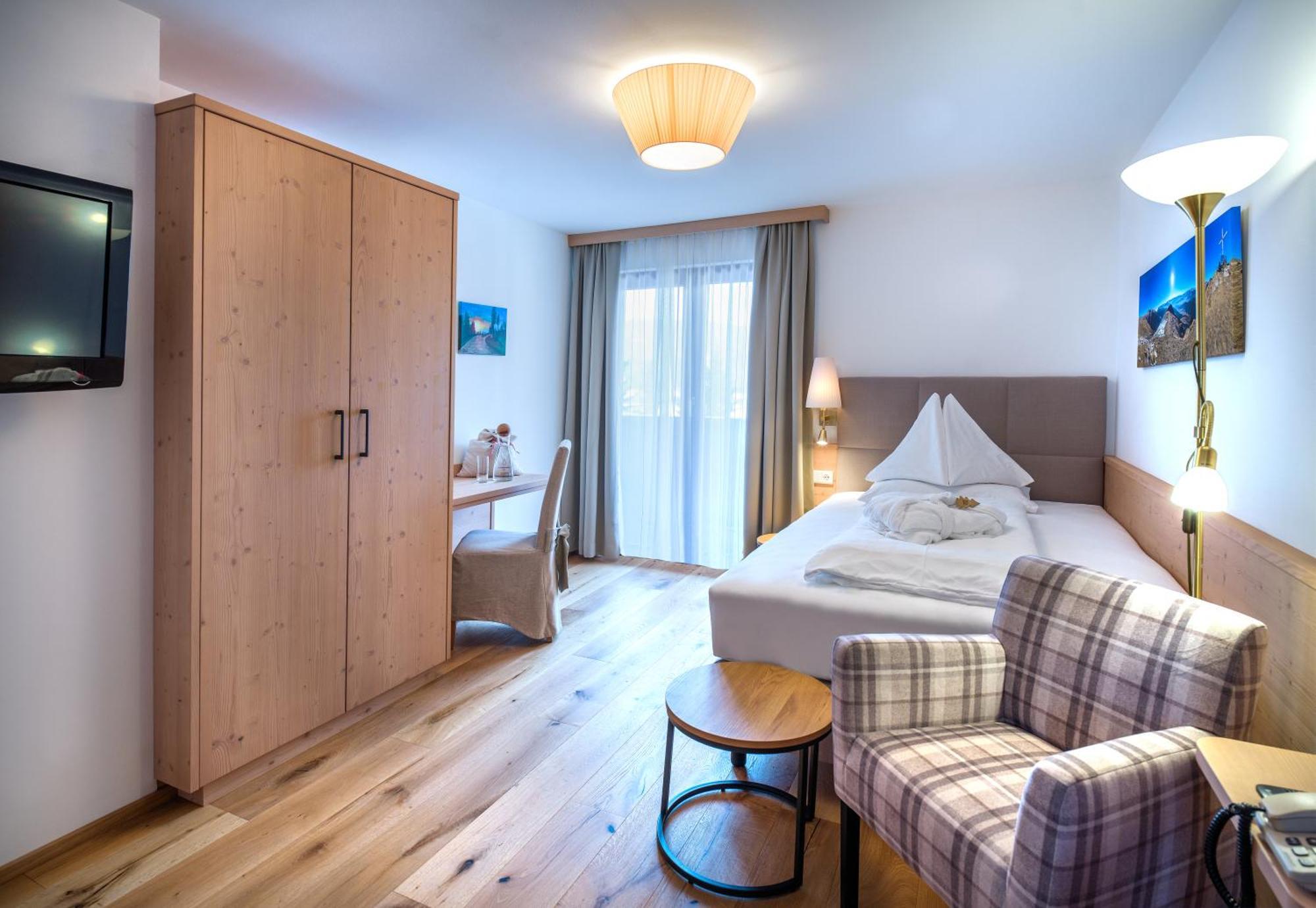 Hotel Haeuserl Im Wald Mariapfarr Luaran gambar