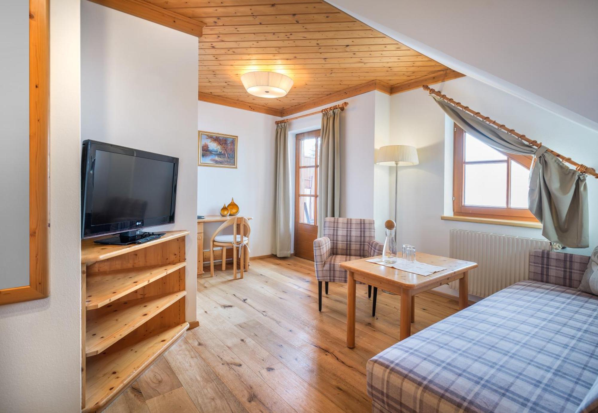 Hotel Haeuserl Im Wald Mariapfarr Luaran gambar