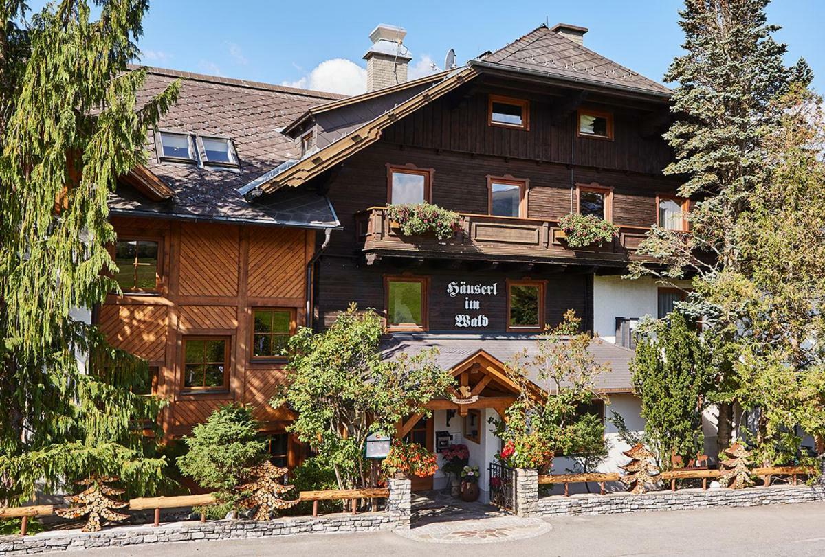 Hotel Haeuserl Im Wald Mariapfarr Luaran gambar
