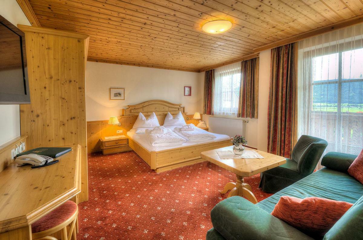 Hotel Haeuserl Im Wald Mariapfarr Luaran gambar